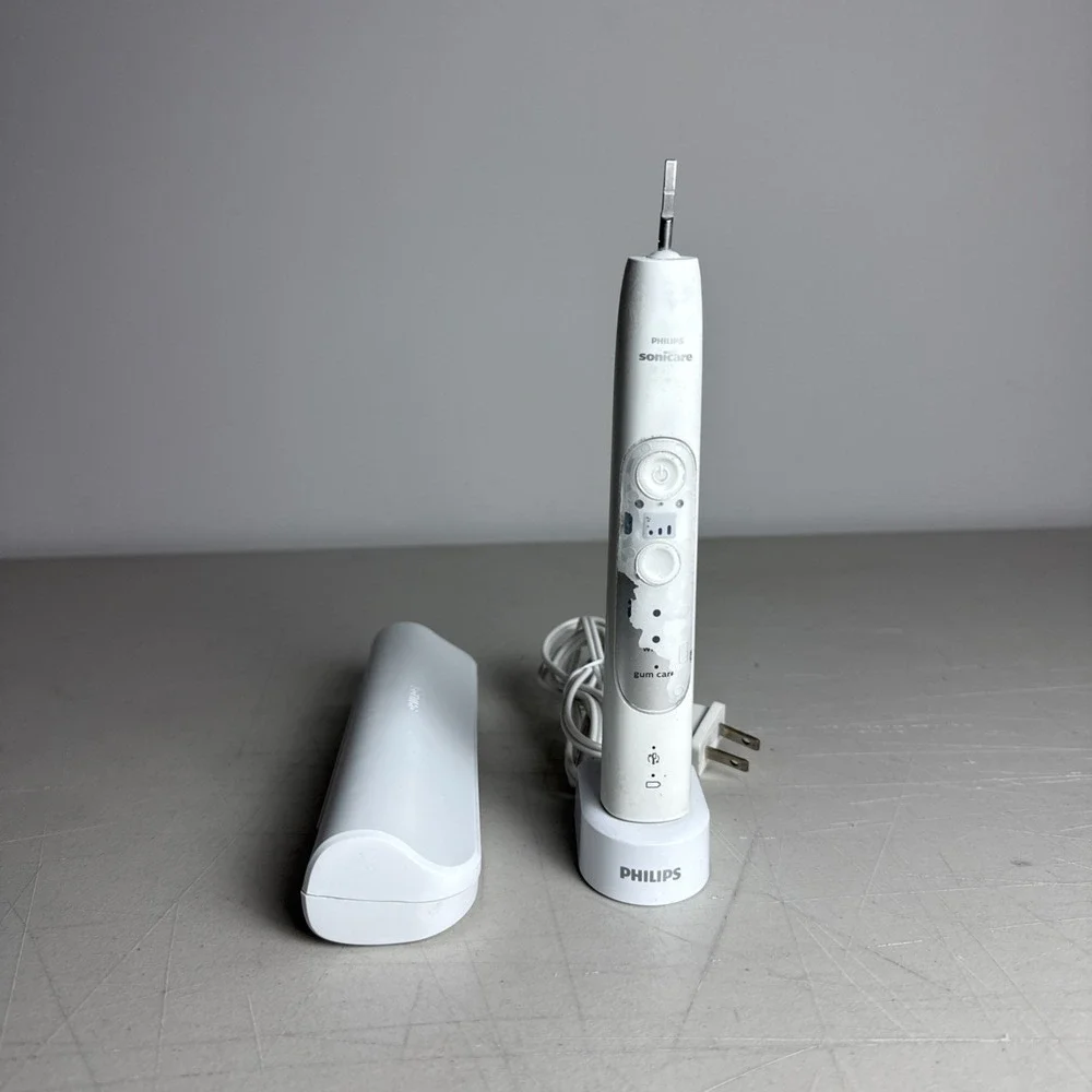 Philips Sonicare ExpertResults Electric Toothbrush WITH Charger & Case (USED)